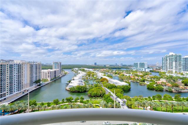 Building Photo - 16047 Collins Ave