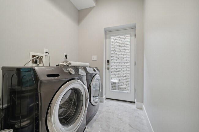 Building Photo - 48 New York Ave NW