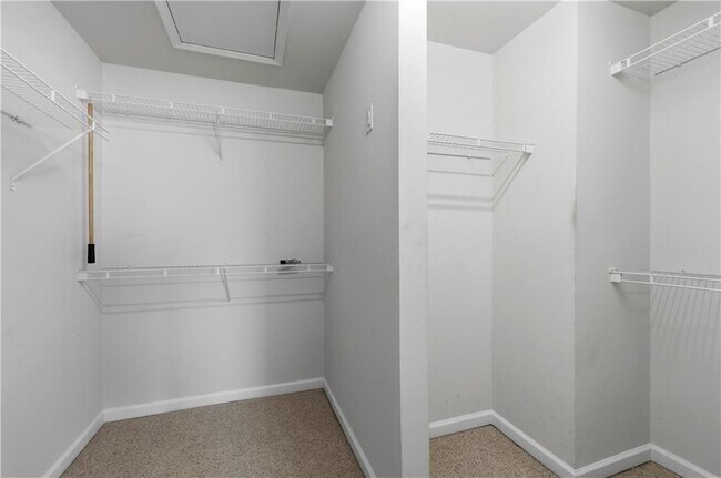 Building Photo - 2117 Wylmoor Way