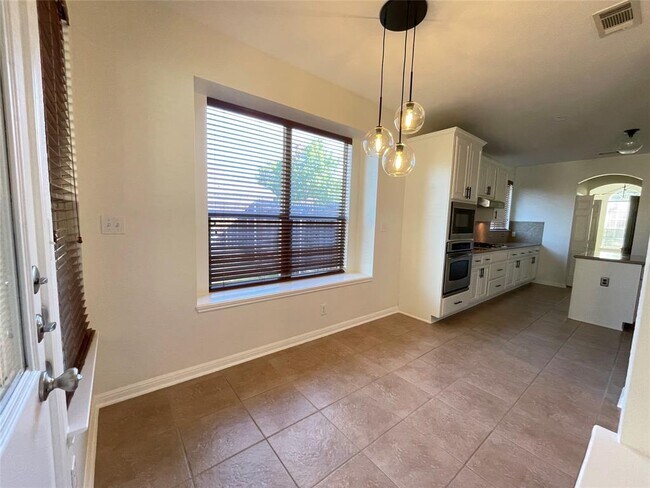 Building Photo - 15801 Belfin Dr