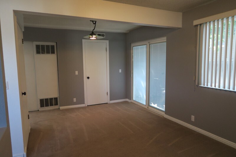 Building Photo - 7818 S Chadbourne Dr