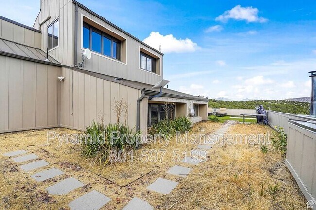 Building Photo - 14600 S Shaggy Mountain Rd