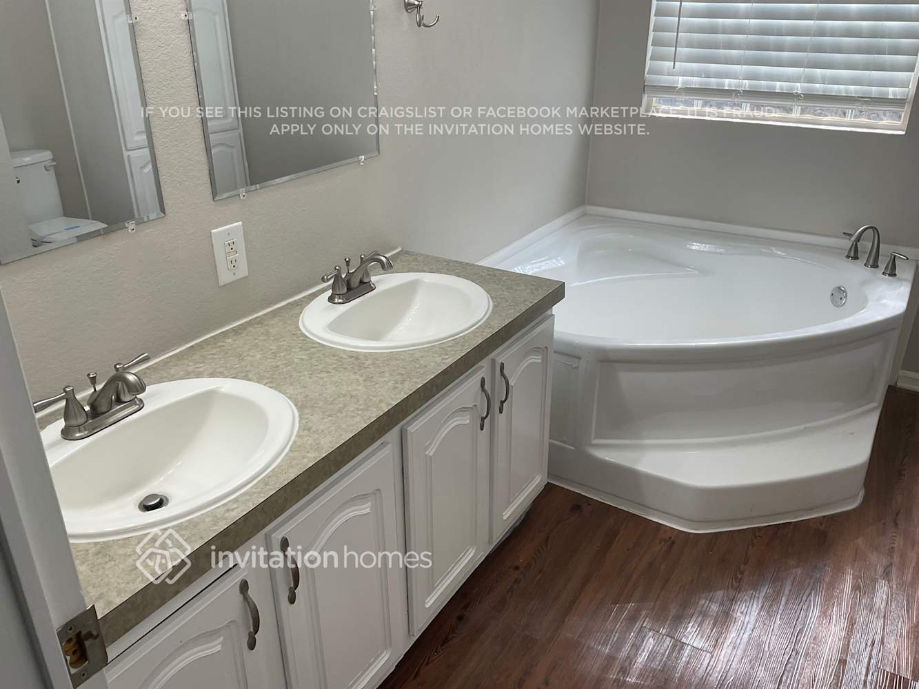 Building Photo - 6133 River Pointe Dr