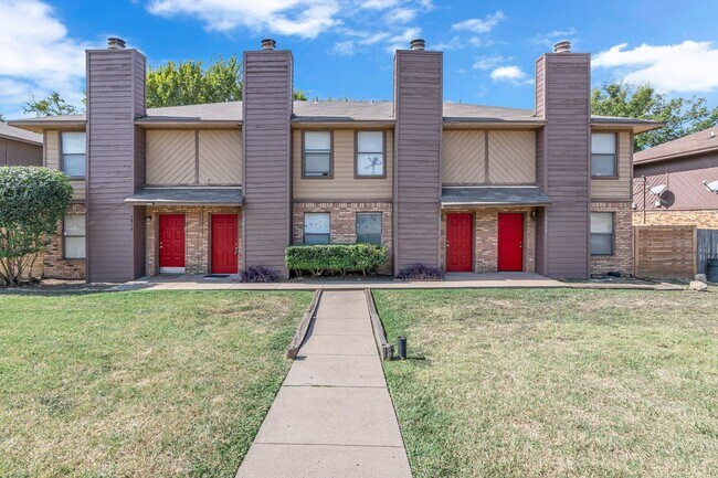 Building Photo - 3808-3814 Coates Circle