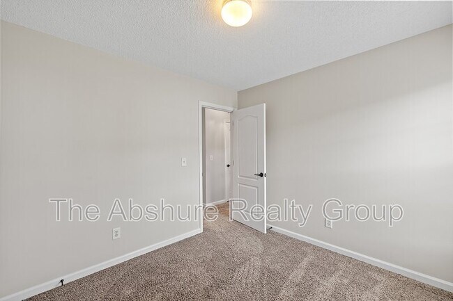Building Photo - 5216 Carriage Pine Dr