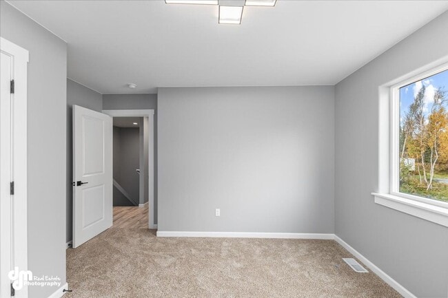 Building Photo - 550 W Galway Dr