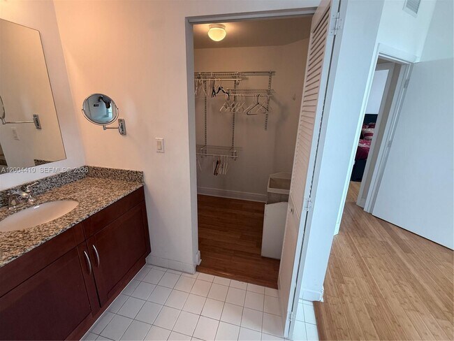 Building Photo - 7275 SW 89th St