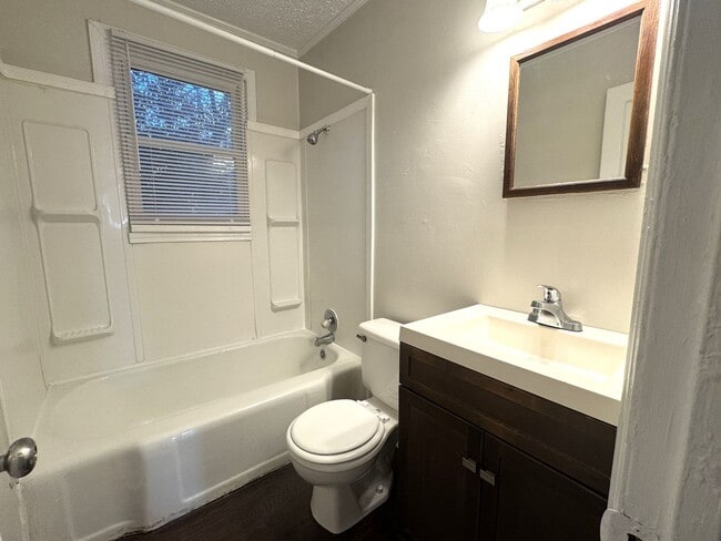 Building Photo - Adorable home !