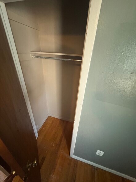 Bedroom closet - 7 Lawrence Ave