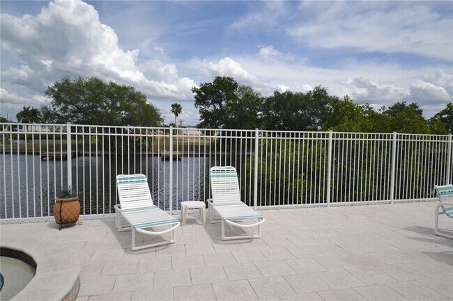 Building Photo - 329 Moorings Cove Dr