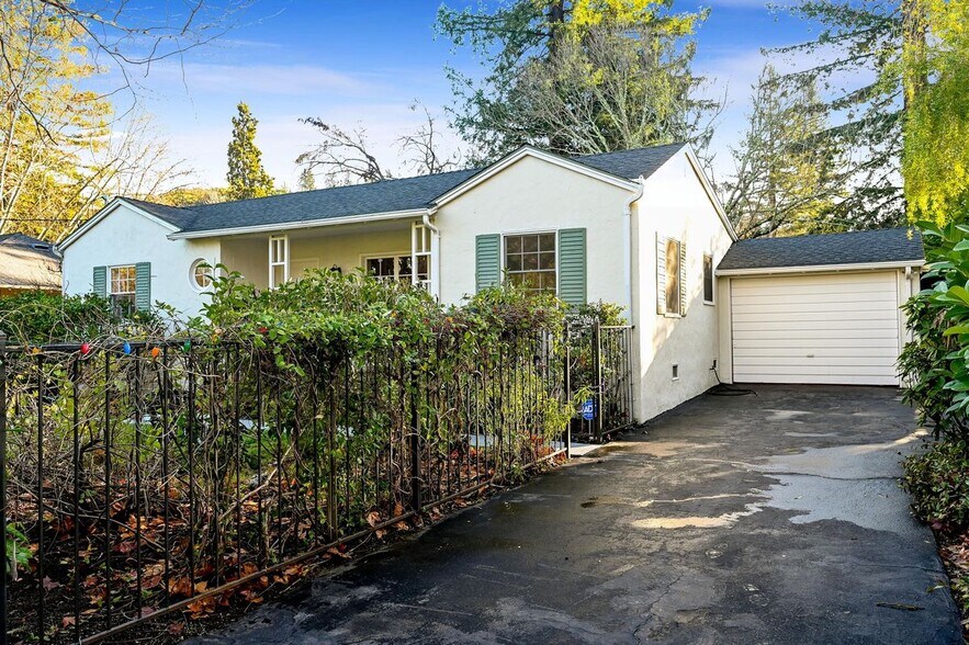 Building Photo - 4055 Marianne Dr