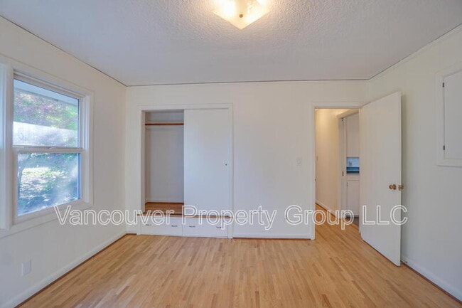 Building Photo - 8709 NE 63rd St