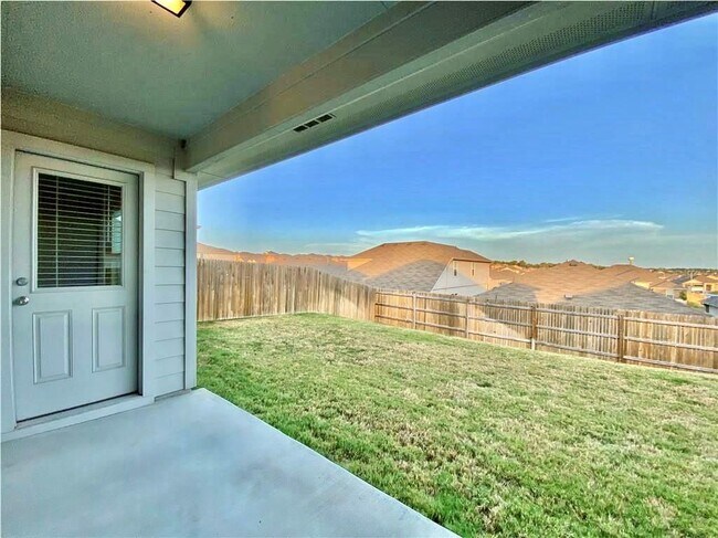 Building Photo - 5905 Ronee Leah Dr