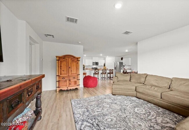 Building Photo - 35326 Grovemont Dr