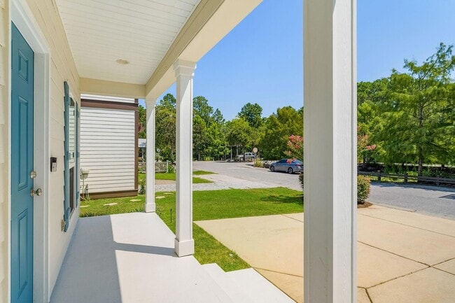 Building Photo - 163 Mosaic Oaks Cir