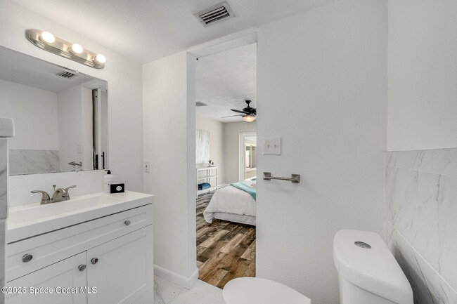 Building Photo - 458 Sandpiper Dr