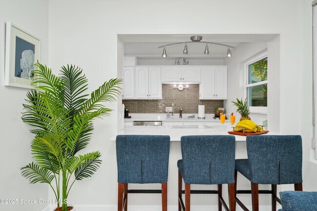 Building Photo - 363 Harbor Dr