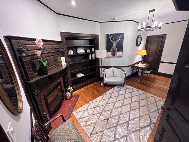 Building Photo - 102 Thurston St