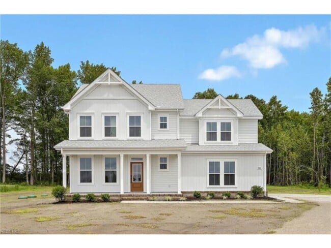 Building Photo - 5 Bedroom 3 Bathroom for rent