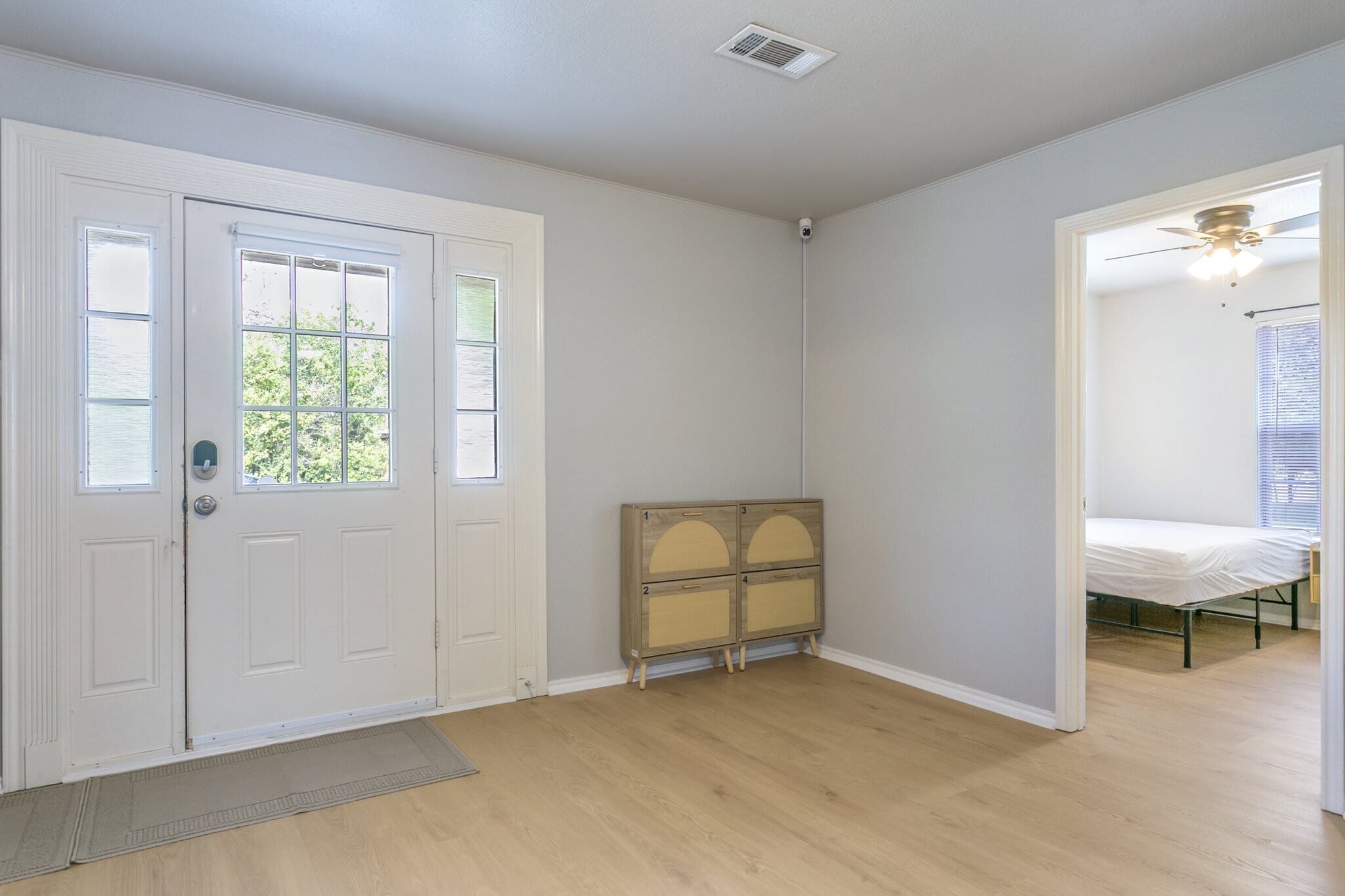 Building Photo - 107 S Crawford St