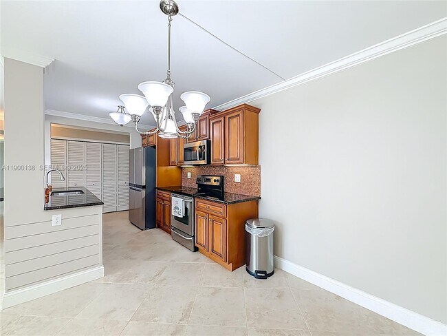 Building Photo - 1350 River Reach Dr