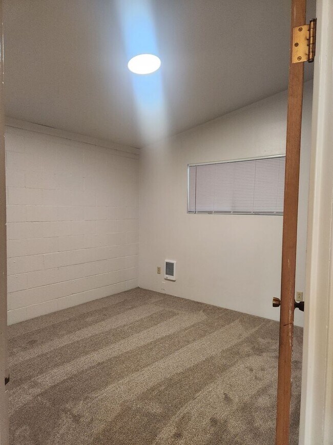 Building Photo - p513