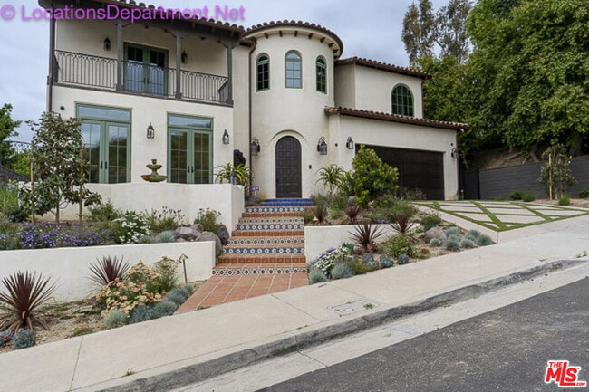 Primary Photo - 5861 Ridgebrook Dr