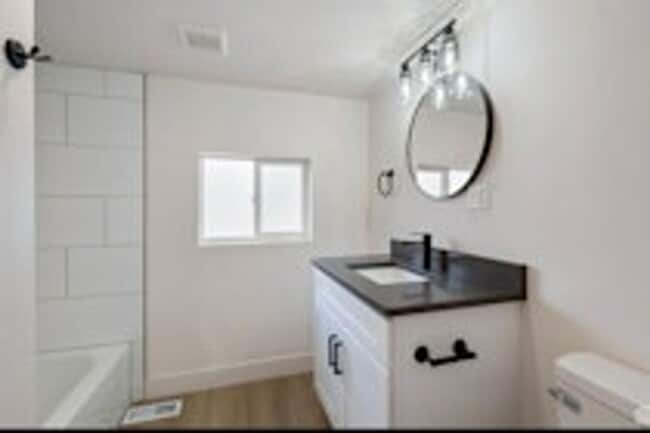 Building Photo - 2085 N 900 W