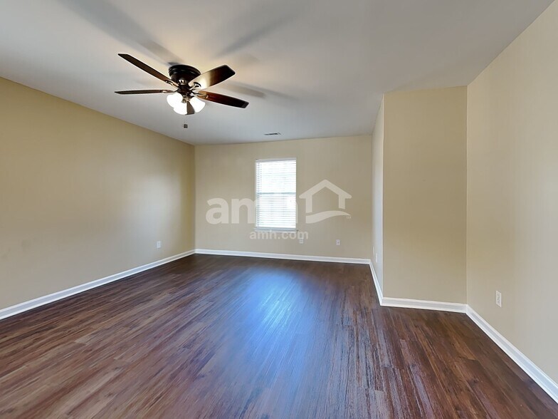 Building Photo - 144 Worcester Ln