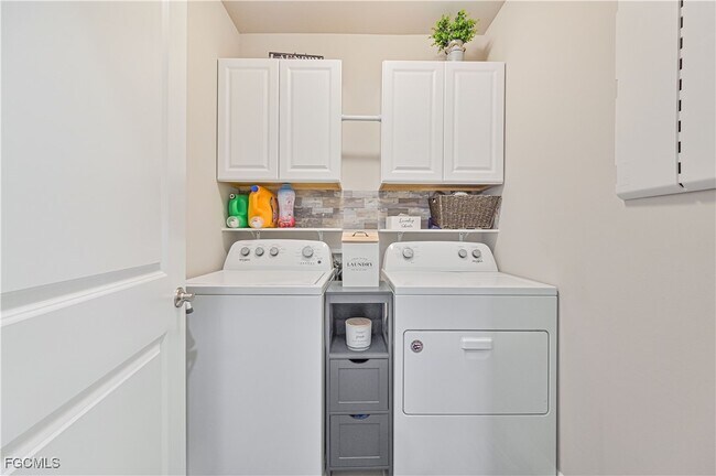 Building Photo - 8908 Cascade Price Cir