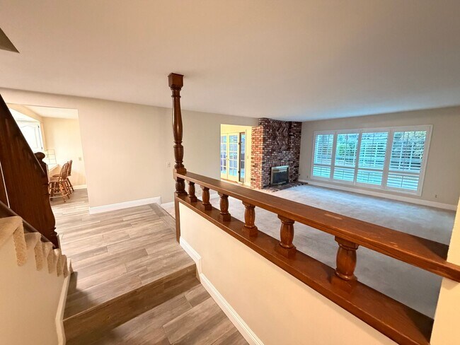 Building Photo - Beautiful 4 Bedroom 3 Bathroom La Palma House For Rent!