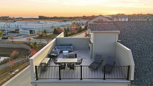 Building Photo - 6917 Cosby Vlg Ter