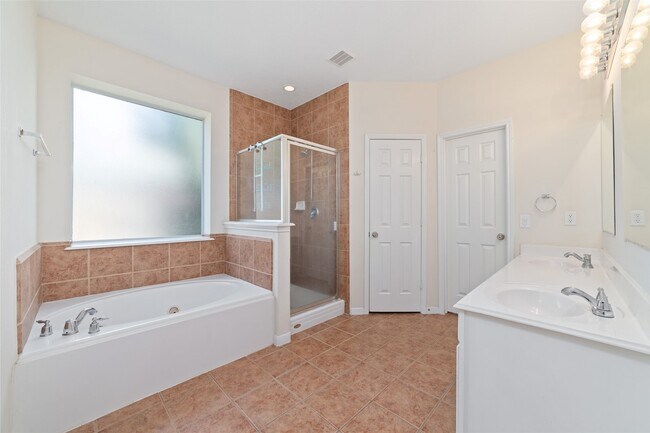 Building Photo - 14011 Mohave Way Dr