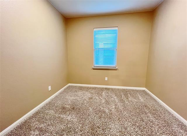 Building Photo - 918 Primrose Dr