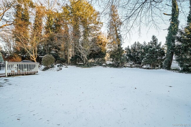 Building Photo - 6 Fairfields Ln