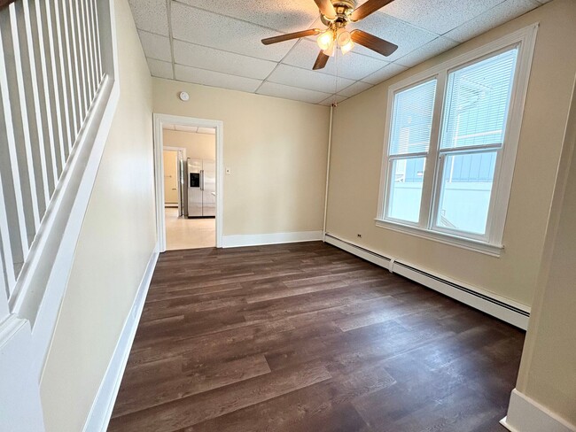 Building Photo - 3 Bedroom 1.5 Bathroom in Elizabethtown!