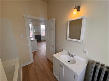 Building Photo - 2112 W Greenfield Ave