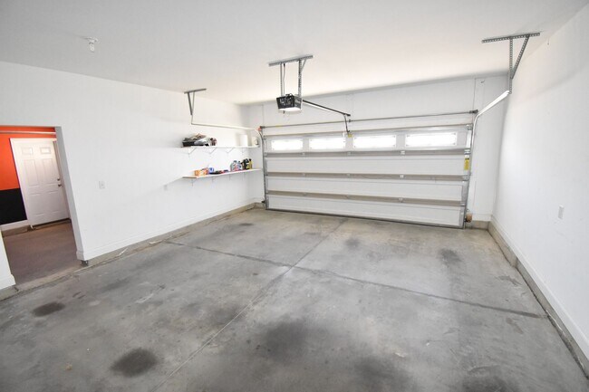 Building Photo - 4 Bedrooms and 2.5 Bath in Patriot Park Vi...