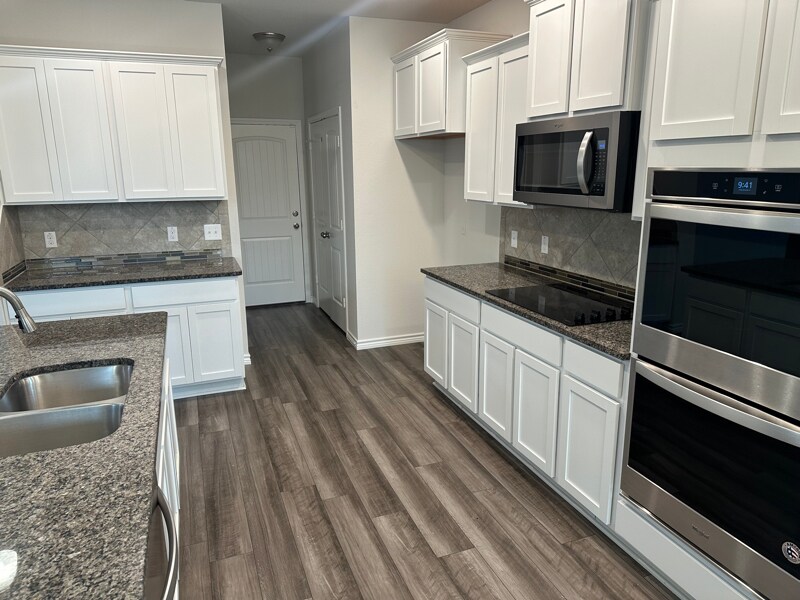 Building Photo - 6149 Lavaca Dr