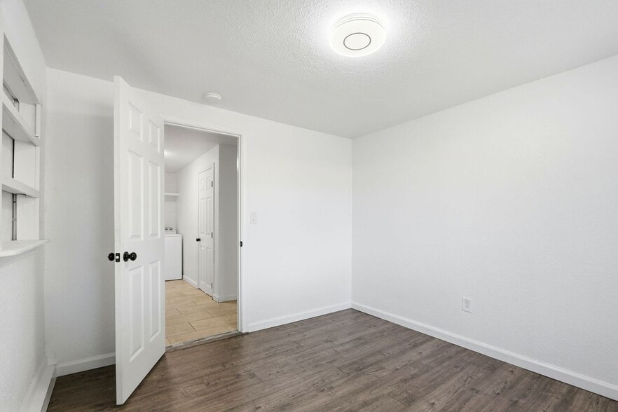 Building Photo - 10311 Ryan St