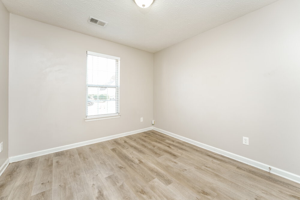 Building Photo - 731 Sugar Oak Ln