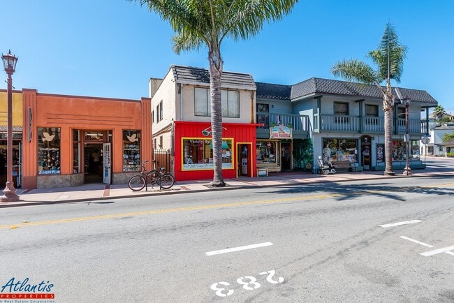 Building Photo - 211 Capitola Ave