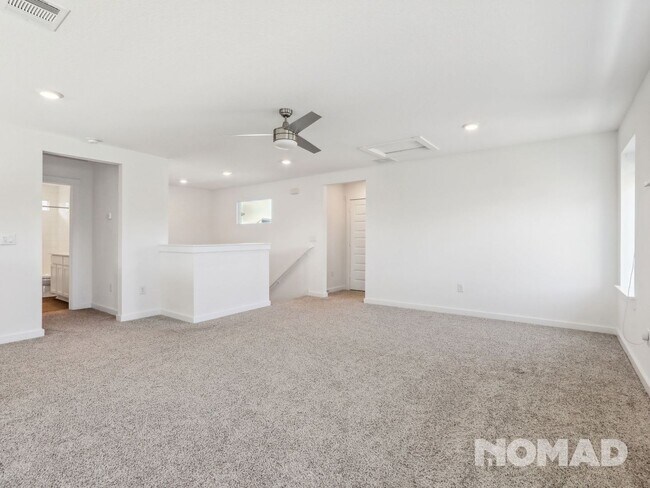 Building Photo - 4 Bedroom, 3 Bathroom Single Family Home i...