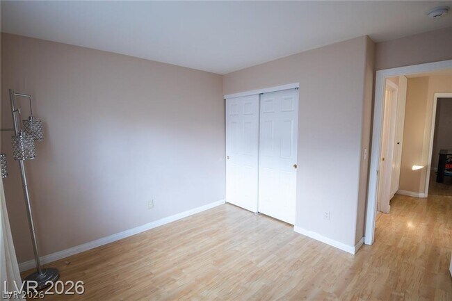 Building Photo - 805 Old Mine Creek Ln