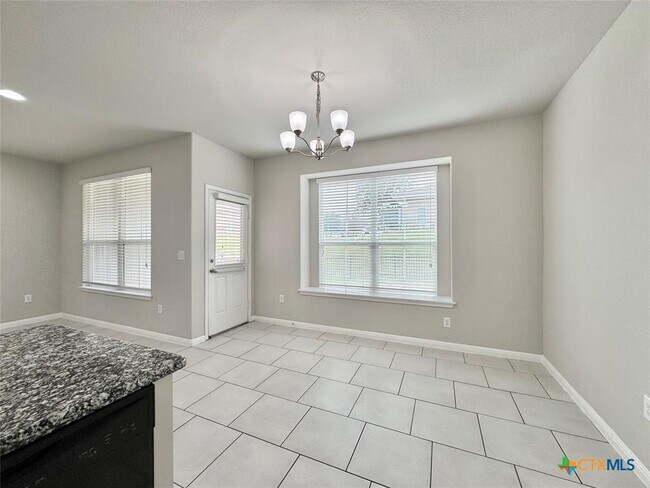 Building Photo - 113 Homily Dr