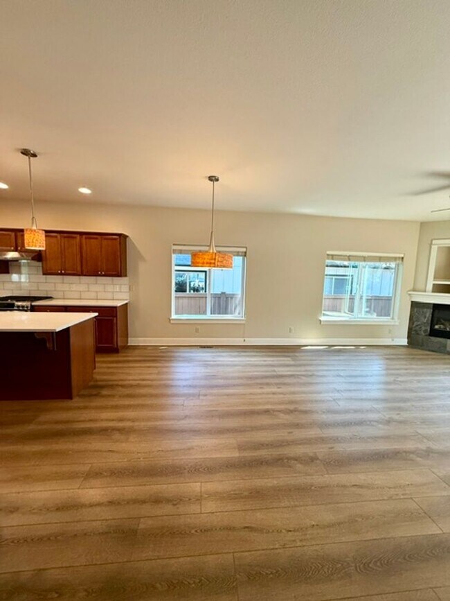 Building Photo - 20441 Aberdeen Dr