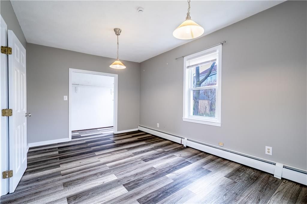 Building Photo - 216 Maplewood Ave