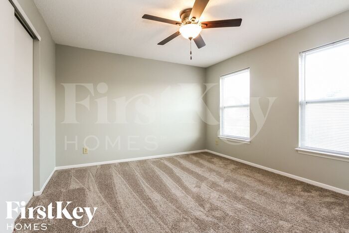 Building Photo - 10342 Fairmont Ln