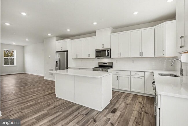 Building Photo - 1277 Fillmore St