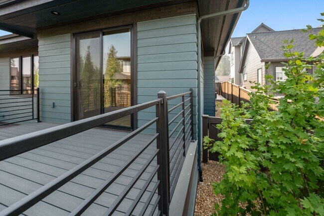 Building Photo - 2971 NW Polarstar Ave